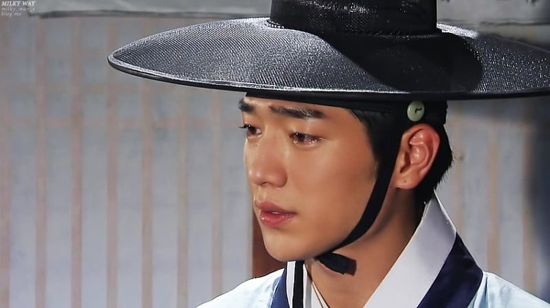 '상투' 에 대한 개념이 1도 없는 최근 사극 배우들 뒷머리 근황 | 인스티즈
