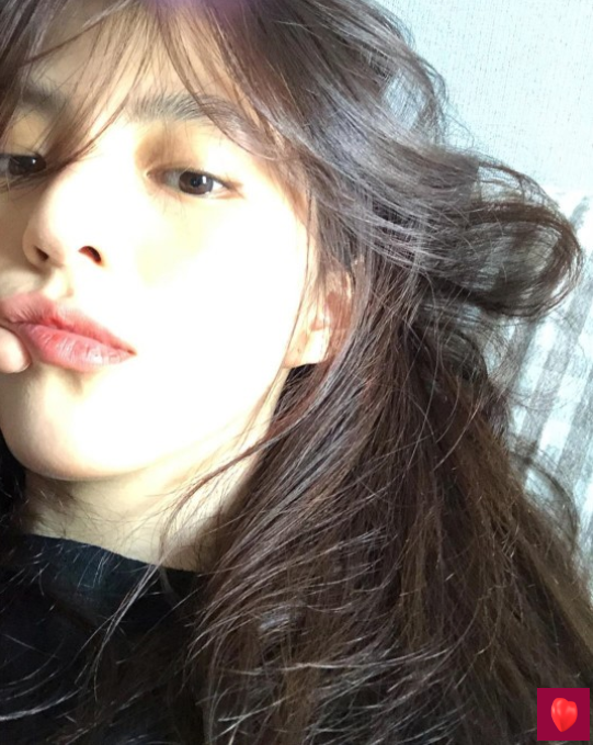 한소희 데뷔전에 ㄹㅇ 개열심히 삶 | 인스티즈