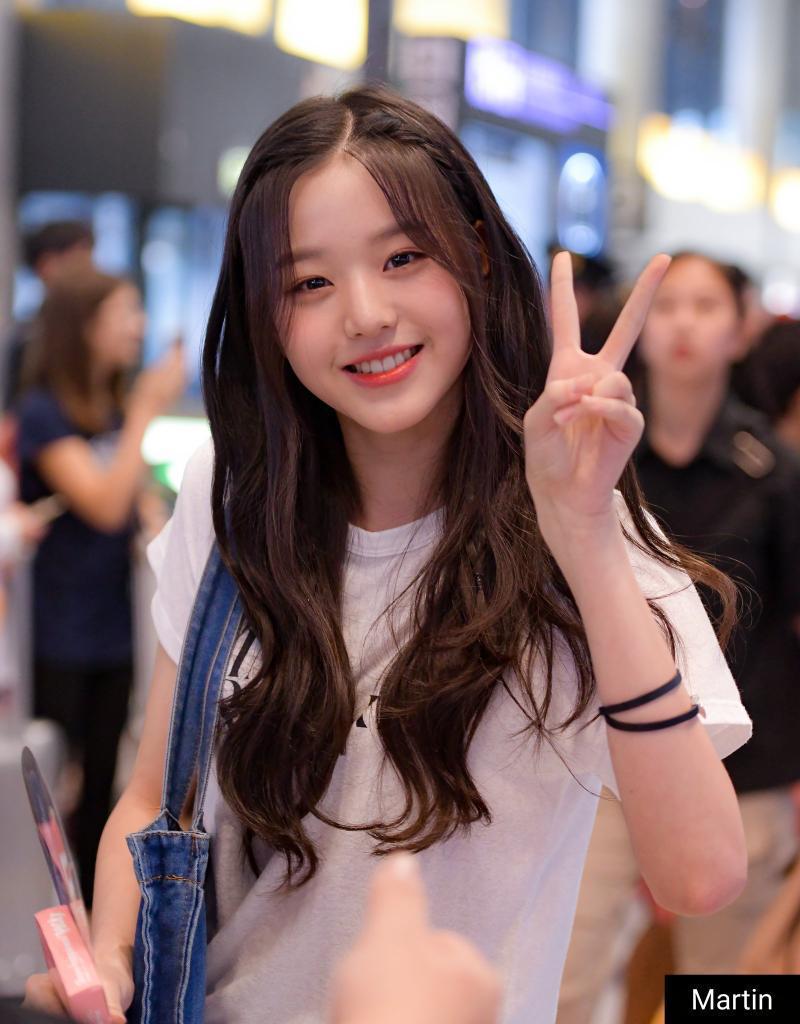 역대급 미모를 자랑하는 아이즈원 센터 장원영 | 인스티즈