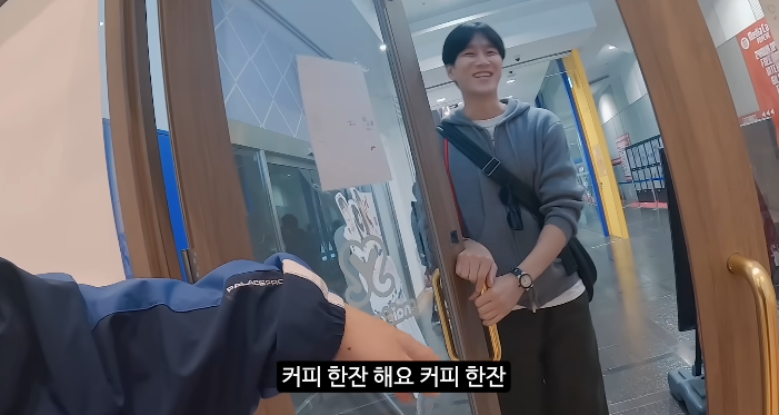 곽튜브가 안보현에게 짬처리 시킨 일본여행...jpg | 인스티즈