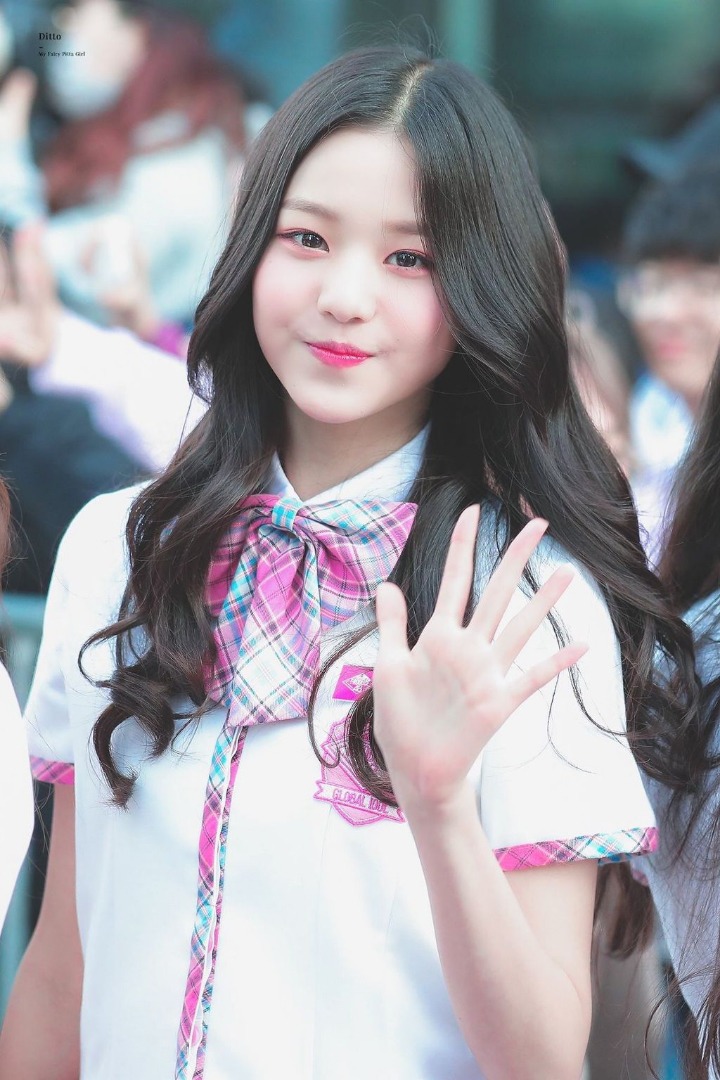 아직 초졸인 아이즈원 센터 장원영 직찍 사진.jpg | 인스티즈