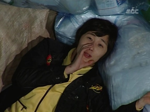 [거침없이하이킥] 민용이 옥탑방에 감금된 남자들ㅋㅋㅋㅋㅋ.jpg | 인스티즈