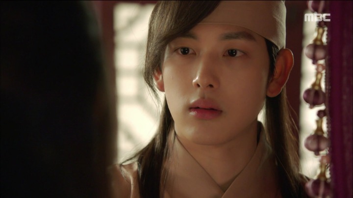 [왕은사랑한다] "어떻게 내 앞에서 딴 데를 보지? 어떻게 내 앞에서 딴 놈 생각을 하고. 나는 그게 잘 안되는데" | 인스티즈