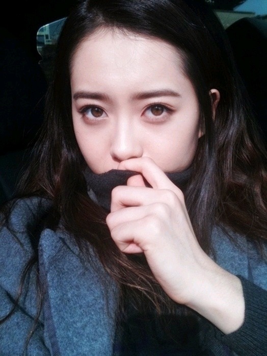 어릴때보다 눈동자가 점점 어두워진 고아라 | 인스티즈