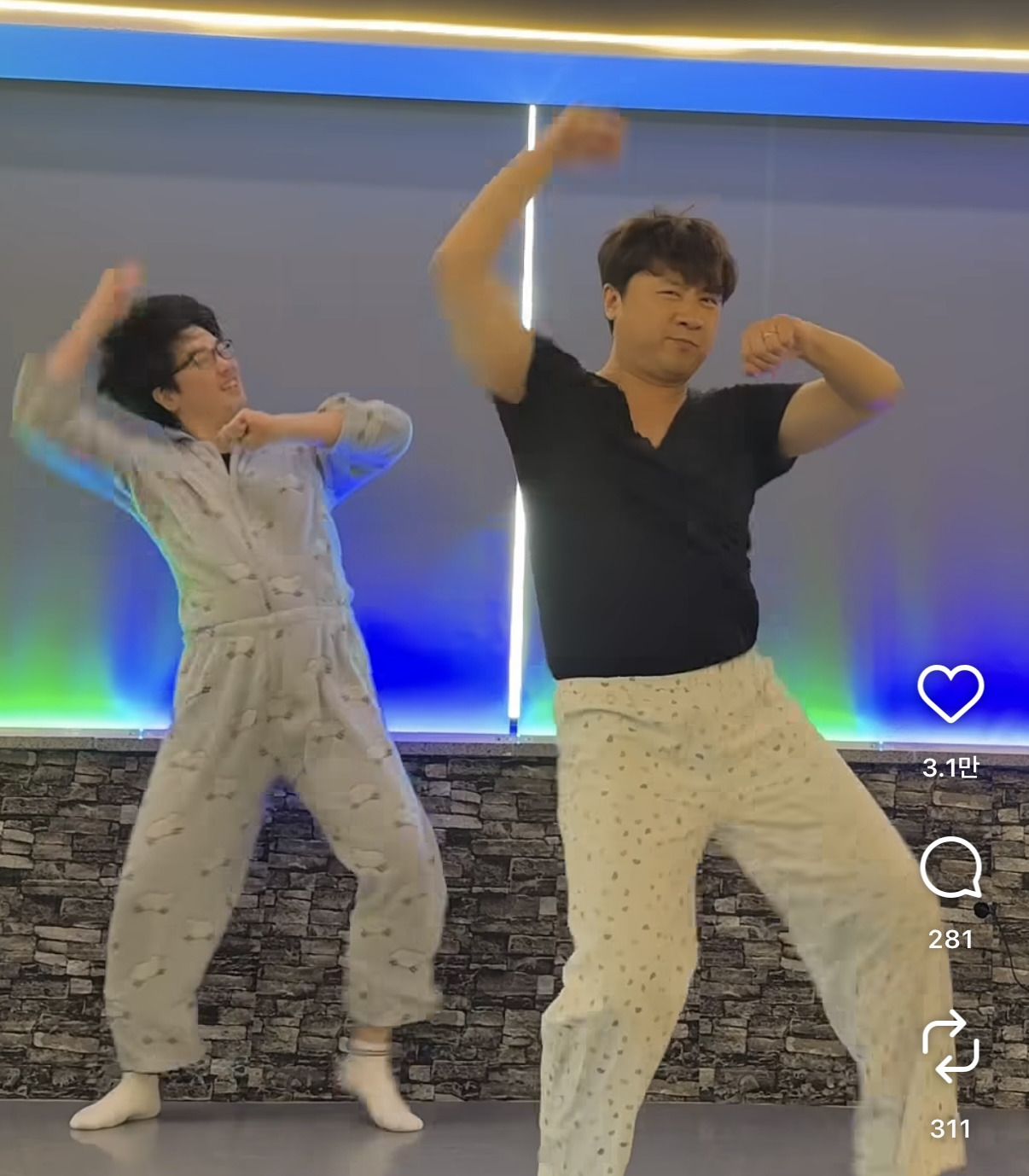 얼굴에 춤이 없는 사람들 모임 | 인스티즈