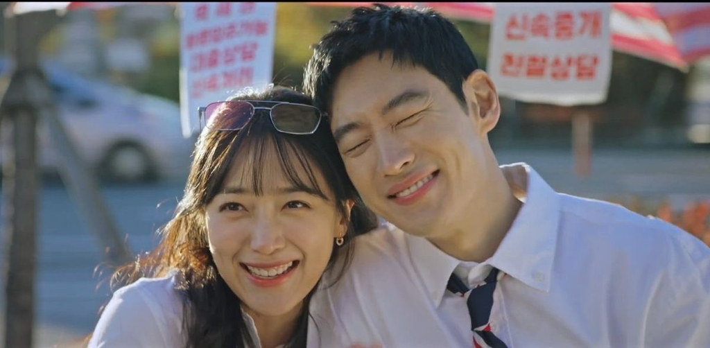 '이 정도의 러브라인이 장르물에서는 딱이다' 정석을 보여주는 모범택시 도기고은.jpgif | 인스티즈