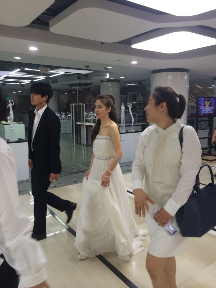 연예인들 실물에 근접한 사진 | 인스티즈