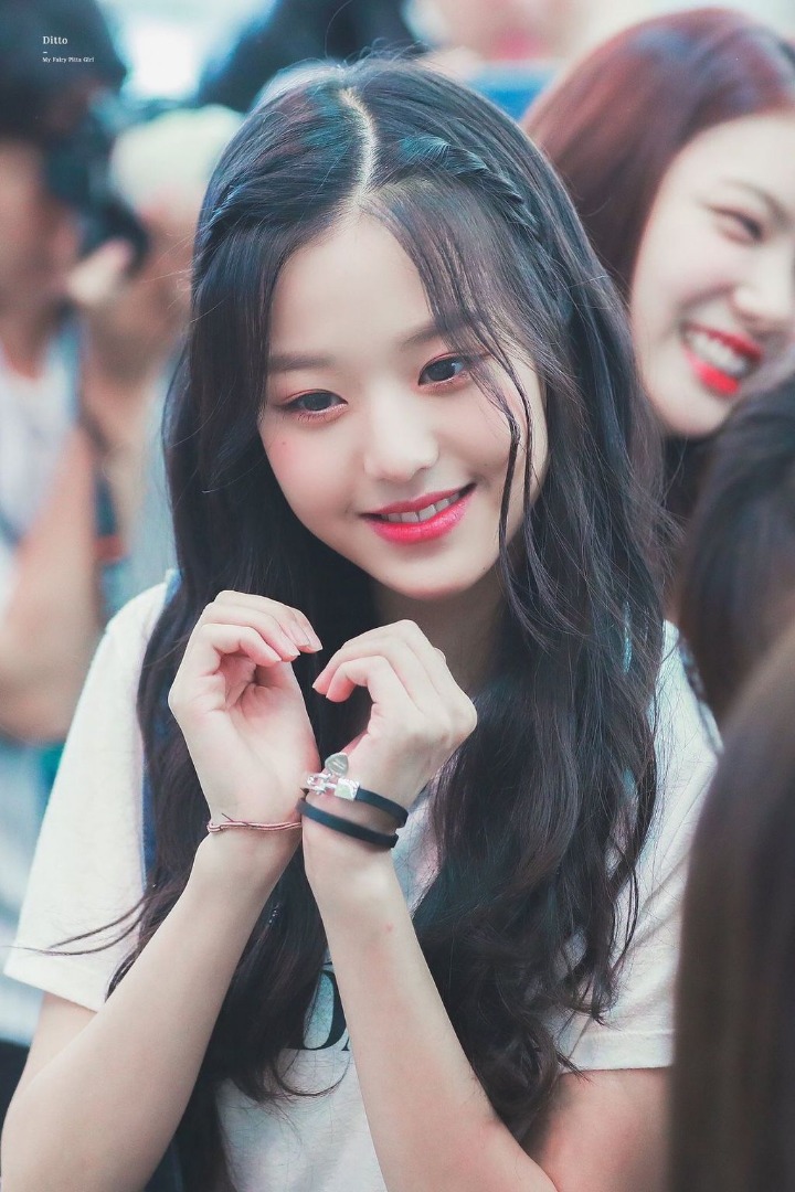 아직 초졸인 아이즈원 센터 장원영 직찍 사진.jpg | 인스티즈