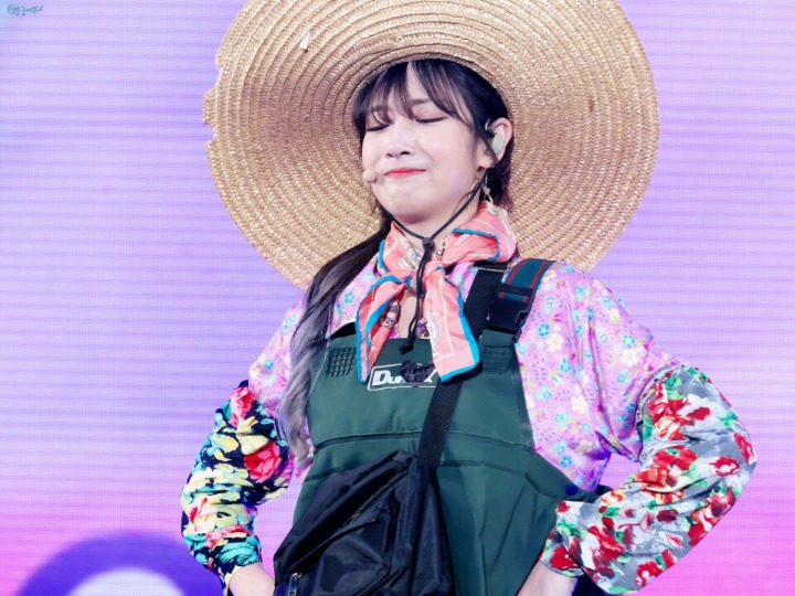 [러블리즈] 간만에 1주일 비우고 출근한게 적응이 안되서 지애누나 | 인스티즈