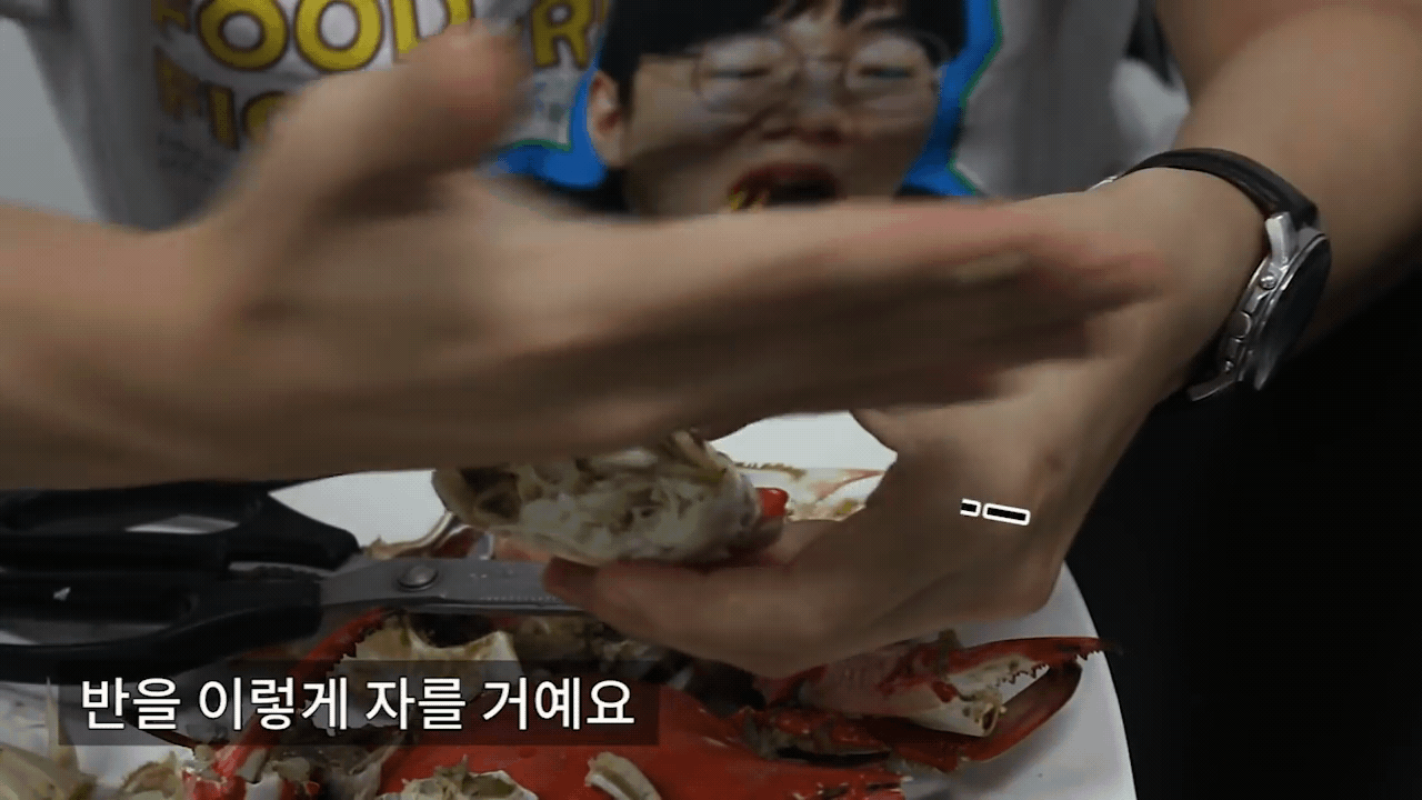 꽃게 살 완벽하게 발라먹는 방법.jpgif | 인스티즈
