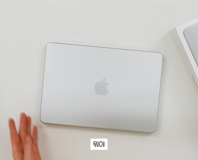 잇섭이 직접 사용해본 저가형 맥북 네오 실제 체감성능.jpg | 인스티즈