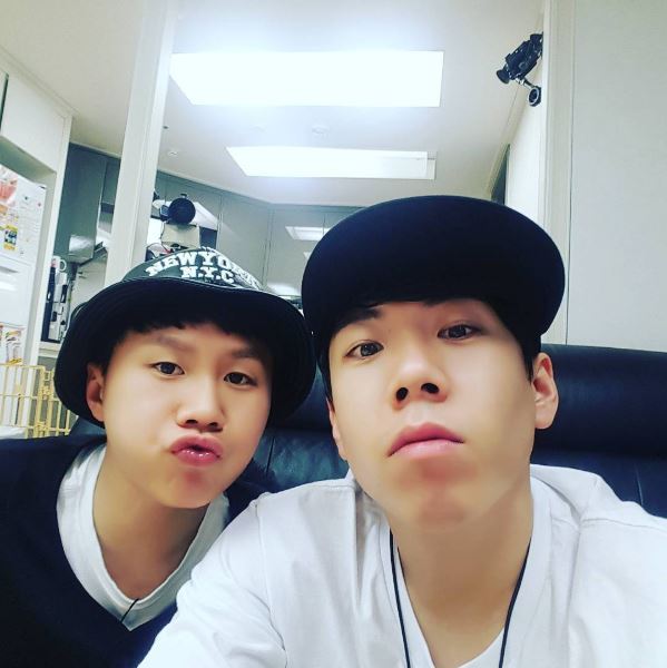 형제라고 어렵게 밝혔는데도 뻥치치 말라며 비난받은 연예인 형제.jpg | 인스티즈