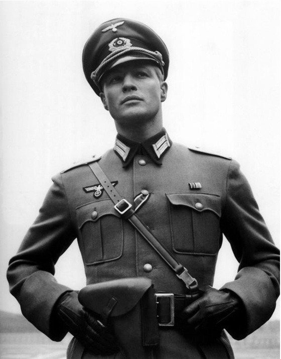  히틀러가 젊은이들을 현혹시키기 위해 만들었던 나치제복.jpg | 인스티즈