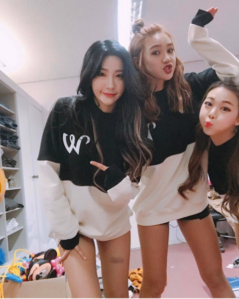 분위기 묘하고 섹시하고 이쁜 치어리더 .jpg | 인스티즈