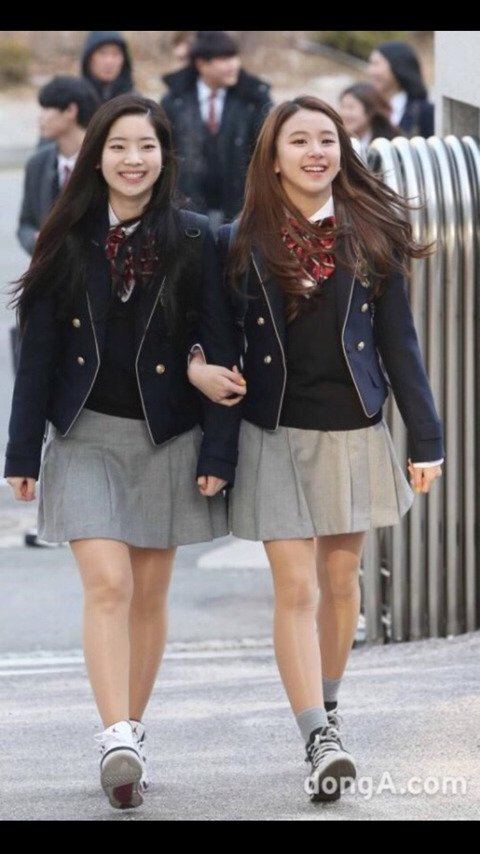 평소 살스를 잘 착용하지 않는 연예인들의 살색스타킹 모둠 | 인스티즈