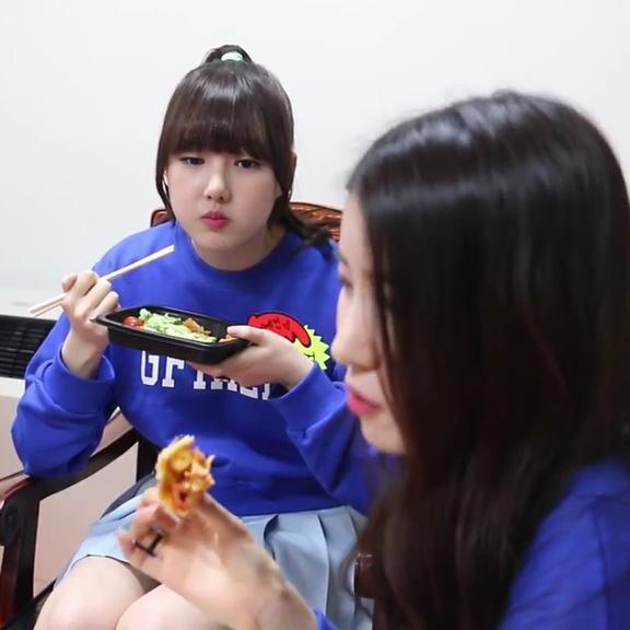 데뷔초 빵떡같았던 여자친구 예린 | 인스티즈
