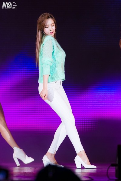 베스티 유지 백바지 짤.gif | 인스티즈