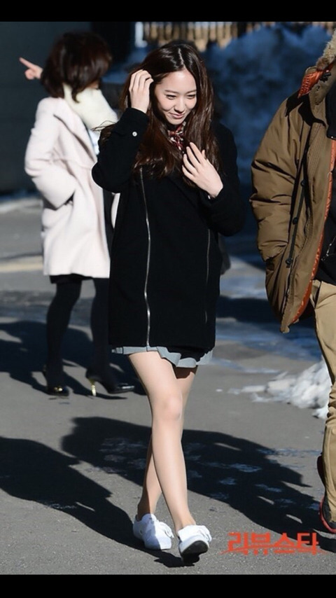 평소 살스를 잘 착용하지 않는 연예인들의 살색스타킹 모둠 | 인스티즈