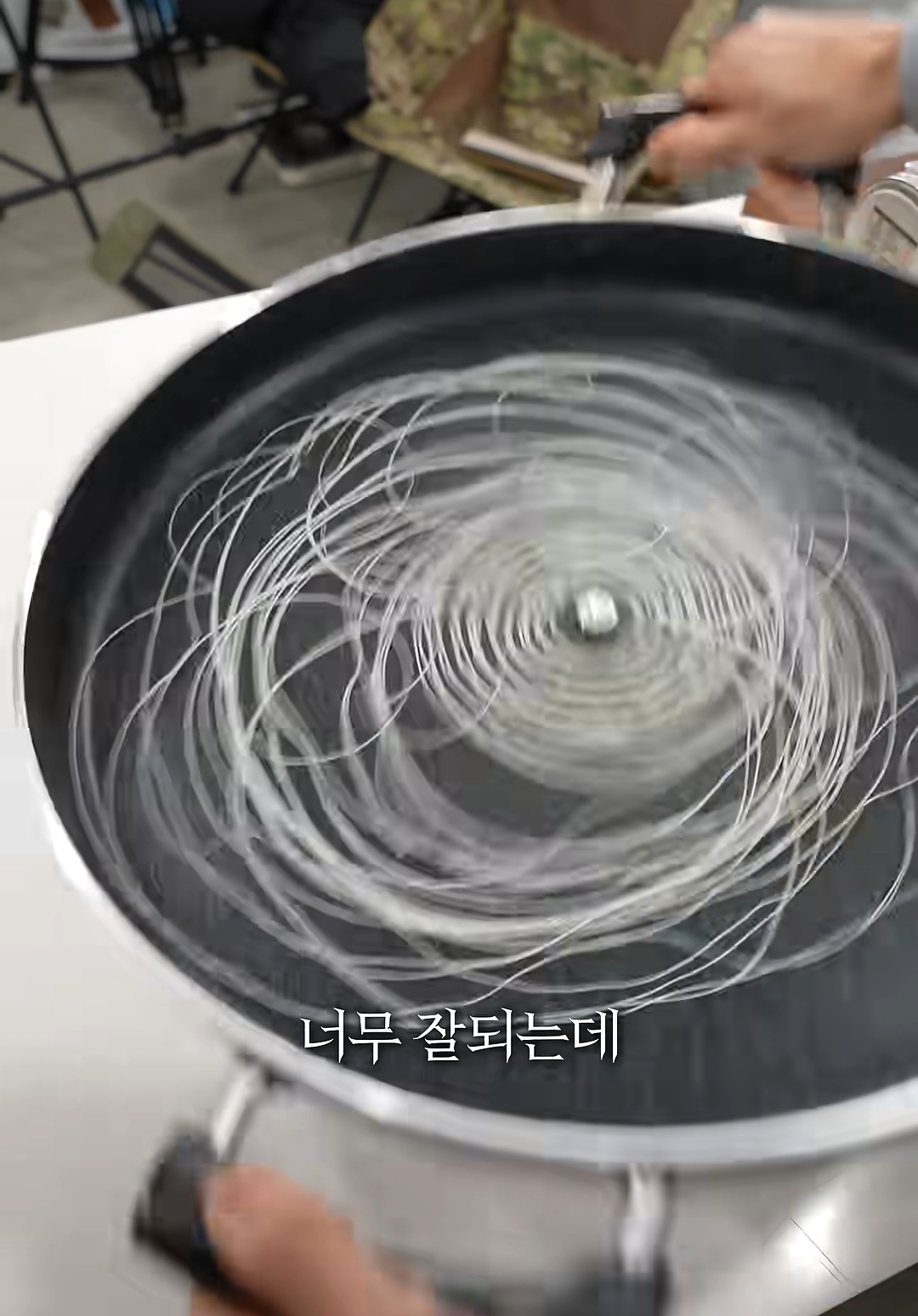 홈메이드 카다이프 기계를 만들어버린 유튜버 | 인스티즈