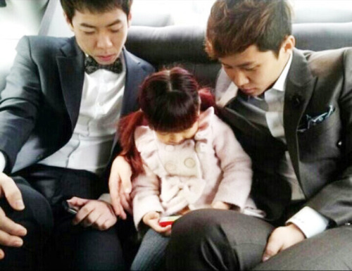 형제라고 어렵게 밝혔는데도 뻥치치 말라며 비난받은 연예인 형제.jpg | 인스티즈