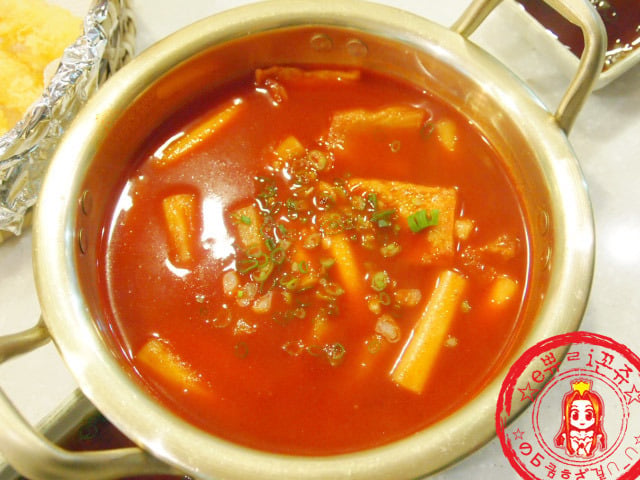국물많은 떡볶이 vs 찐득한 떡볶이 | 인스티즈