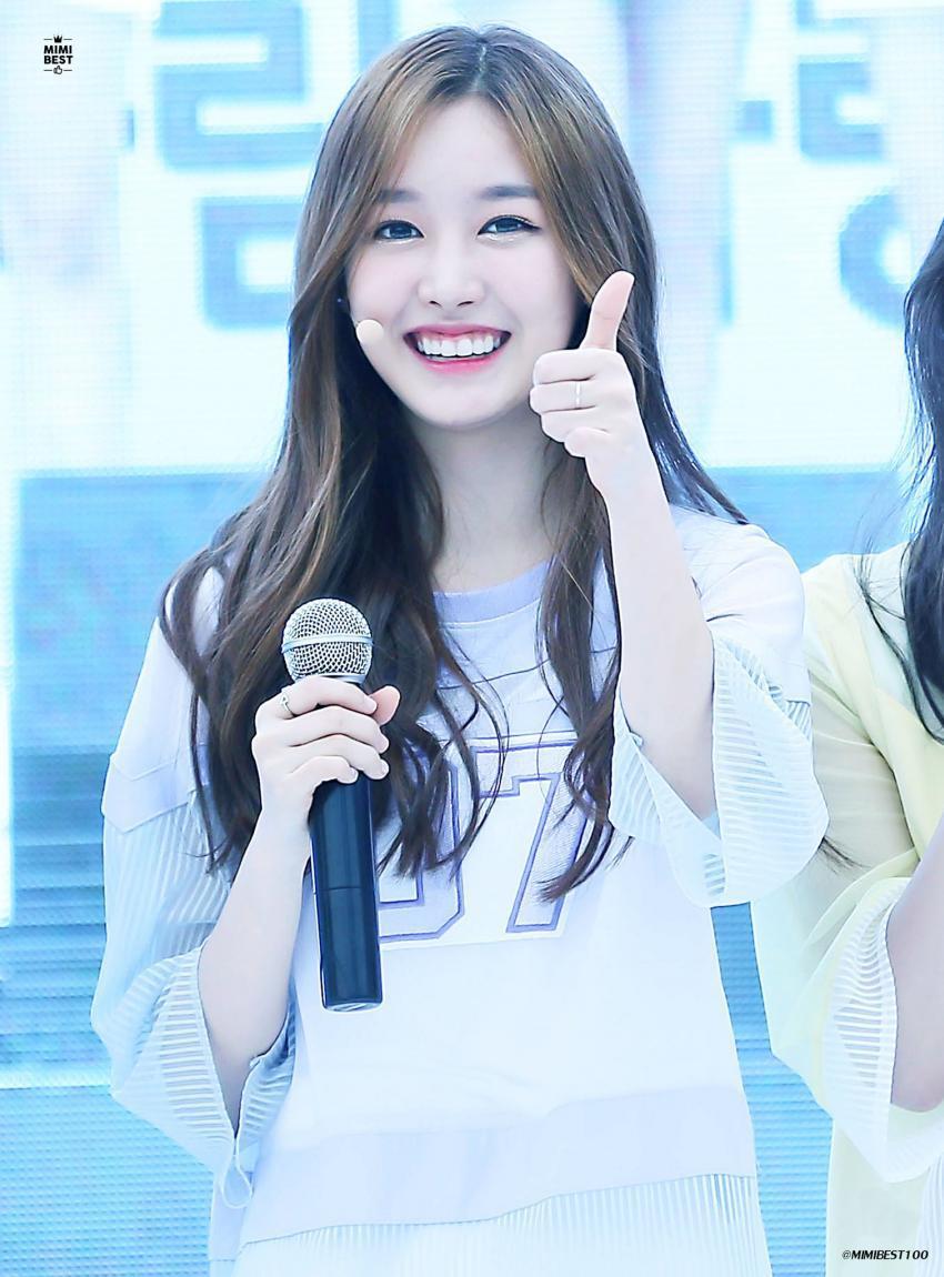 조보아+전혜빈 닯았다고 언급되는 여자 아이돌.gif | 인스티즈