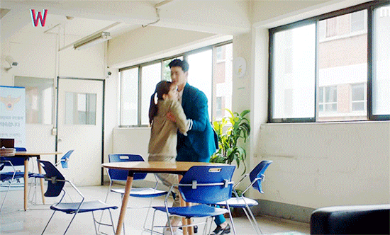 그렇게 수위높은 장면도 아닌데 야하게 느껴지던 키스신 장면들(feat.키스 장인).gif | 인스티즈