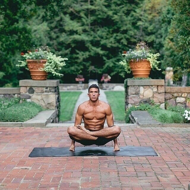 요가하는 남자 요기(yogi) | 인스티즈