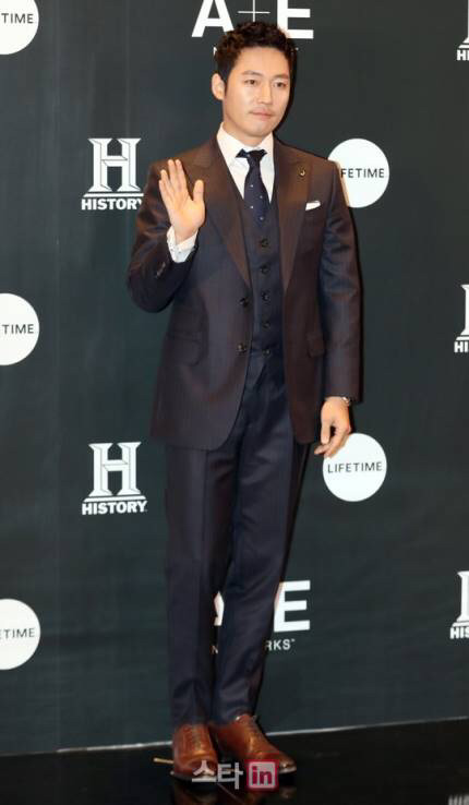 비율과 체형으로 커버하는 180이하 남자배우들.jpg | 인스티즈