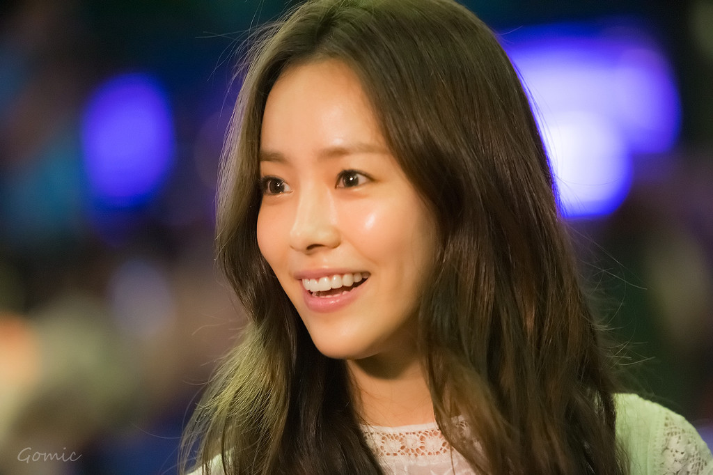 작지만 예쁜 한지민.jpgif | 인스티즈