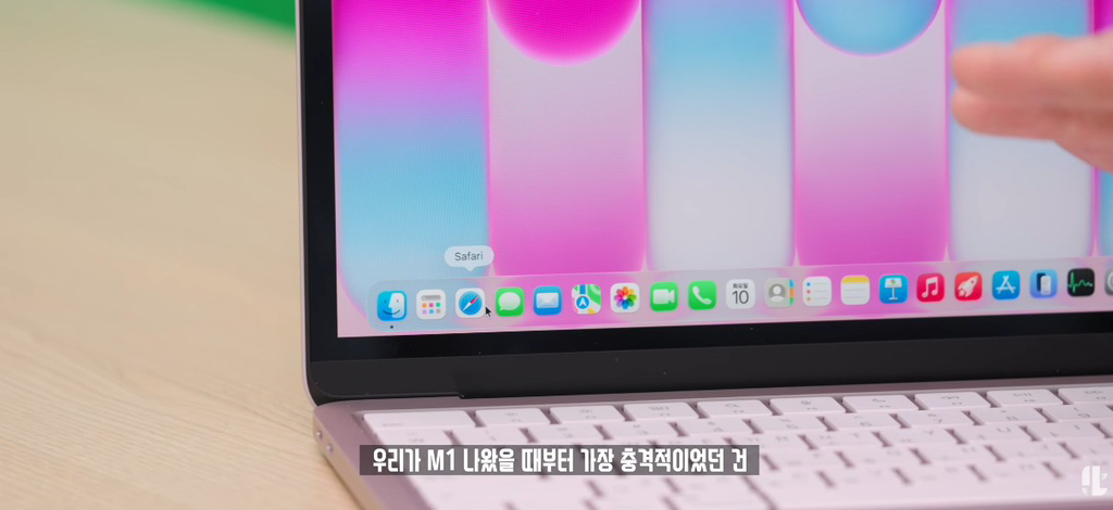 잇섭이 직접 사용해본 저가형 맥북 네오 실제 체감성능.jpg | 인스티즈