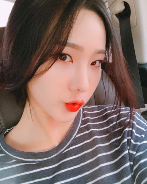 분위기 묘하고 섹시하고 이쁜 치어리더 .jpg | 인스티즈