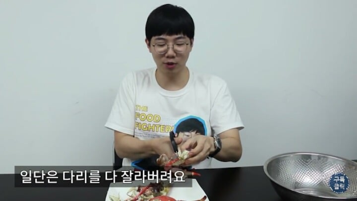 꽃게 살 완벽하게 발라먹는 방법.jpgif | 인스티즈