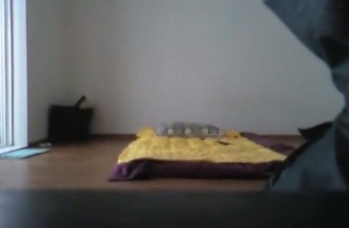 여친 씻으러 간 사이에 몰카 셋팅하는 남친들 | 인스티즈