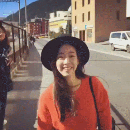 작지만 예쁜 한지민.jpgif | 인스티즈