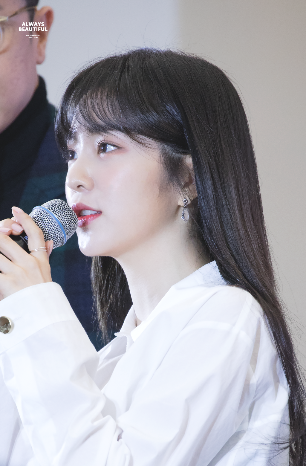 ㄹㅇ루다가 는 아이린의 옆태.jpg | 인스티즈