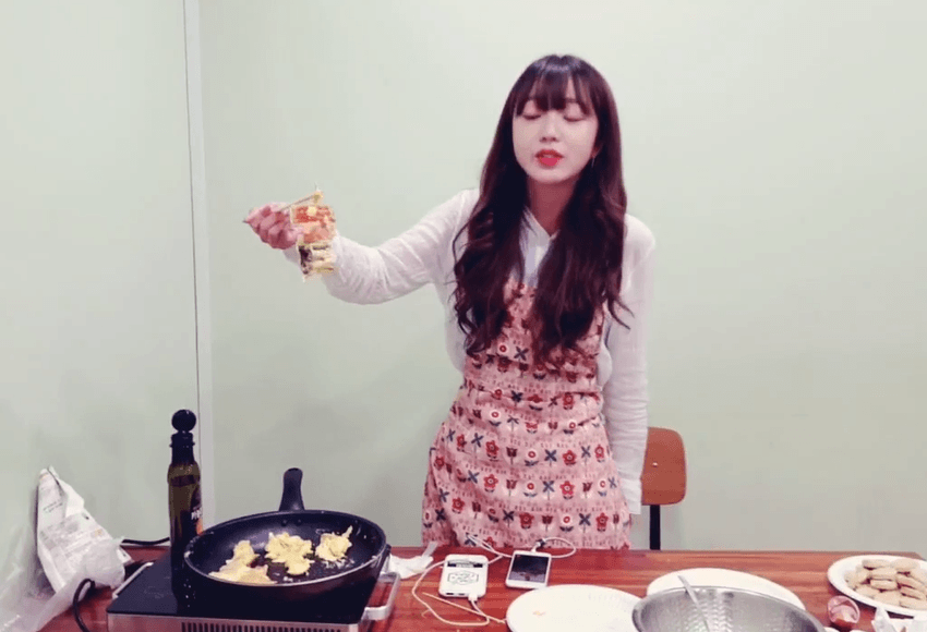 추석을 맞아 산적만드는 퀵소희 ㅋㅋㅋㅋㅋㅋ.gif | 인스티즈