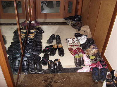 현관의 신발 놓는 방향 왜 그럴까?? | 인스티즈