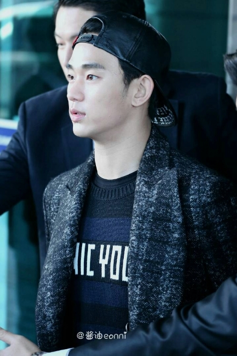 자기 두상이 남들보다 작은편인지 아닌지알수있는 가장 쉬운방법 | 인스티즈