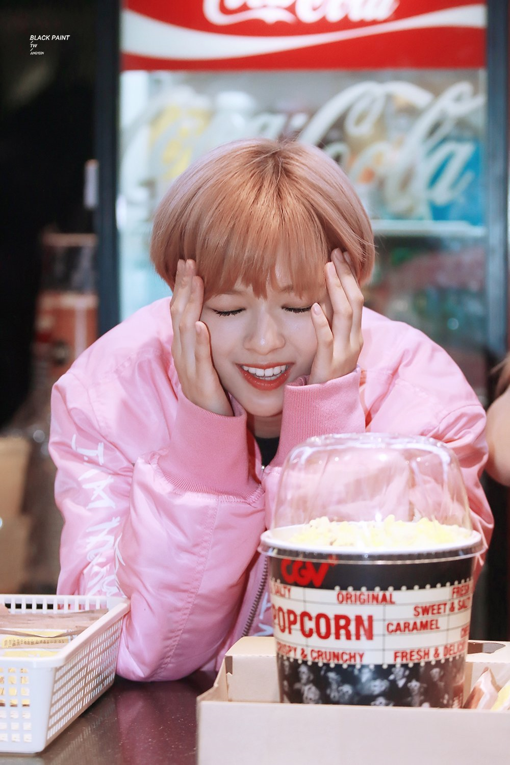 시크하게 생겼는데 하는 짓이 귀여운 트와이스 정연 | 인스티즈