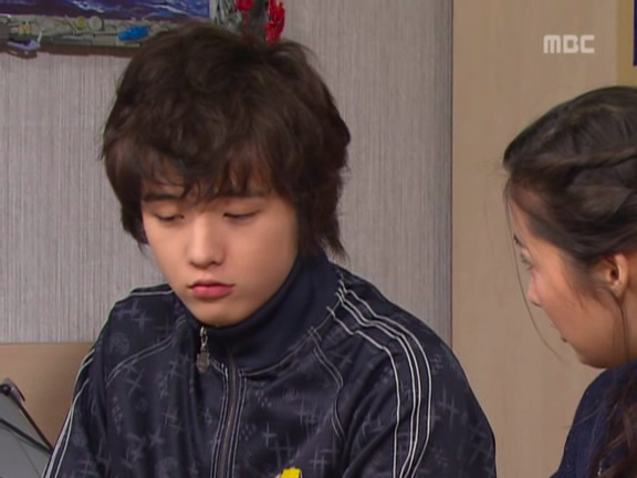 [거침없이하이킥] 민호보다 더 크게 다쳤는데 사람들이 몰라줘서 억울한 윤호.jpg | 인스티즈