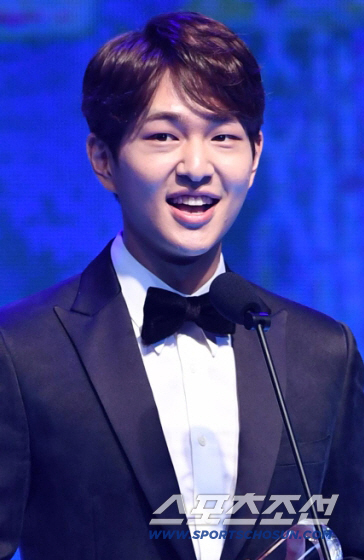 [공식] 온유 '주사이모' 3년전 친분 맞지만 불법 의료 아니다 "피부 관리" (전문) | 인스티즈