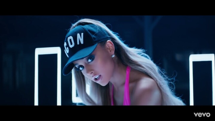 소녀시대 효연의 아리아나 그란데 무대 의상과 헤어 스타일 표절 의혹 | 인스티즈