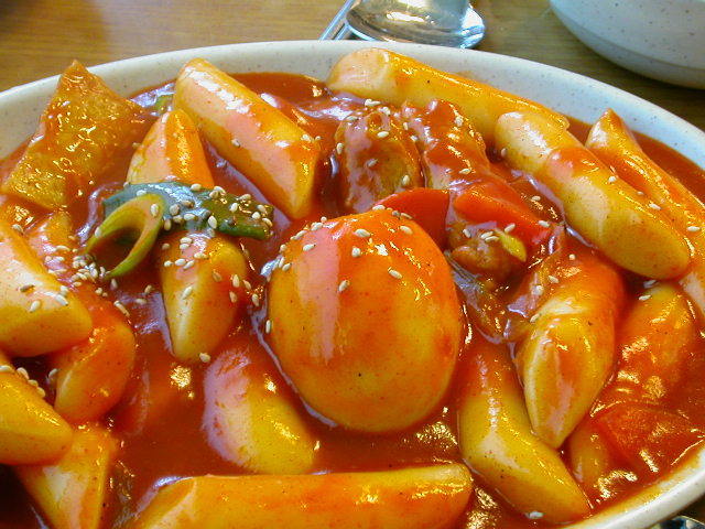 국물많은 떡볶이 vs 찐득한 떡볶이 | 인스티즈