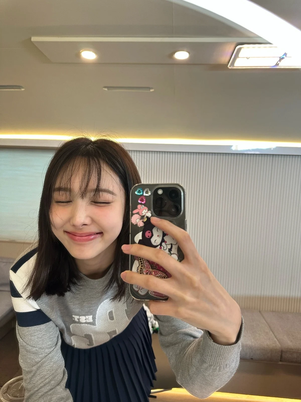 의외로 손이 되게 큰 여돌 | 인스티즈