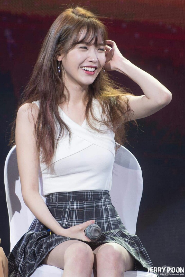 최근 아이유 콘서트 겨드랑이.JPG | 인스티즈