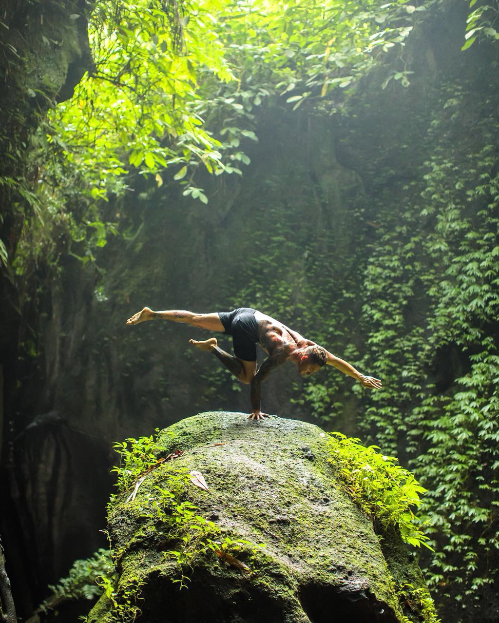 요가하는 남자 요기(yogi) | 인스티즈