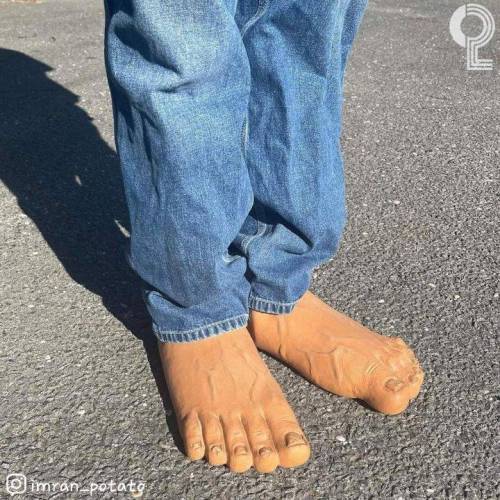 친구랑 만나기로 했는데 이런 신발을 신고 나온다면?.jpg | 인스티즈