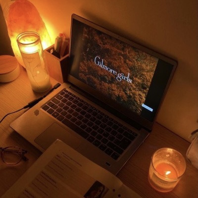 🍁 가을만 되면 미국인들이 환장하고 찾는 드라마 🍂🧡 | 인스티즈