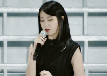 웃는게 귀여운 아이유 | 인스티즈